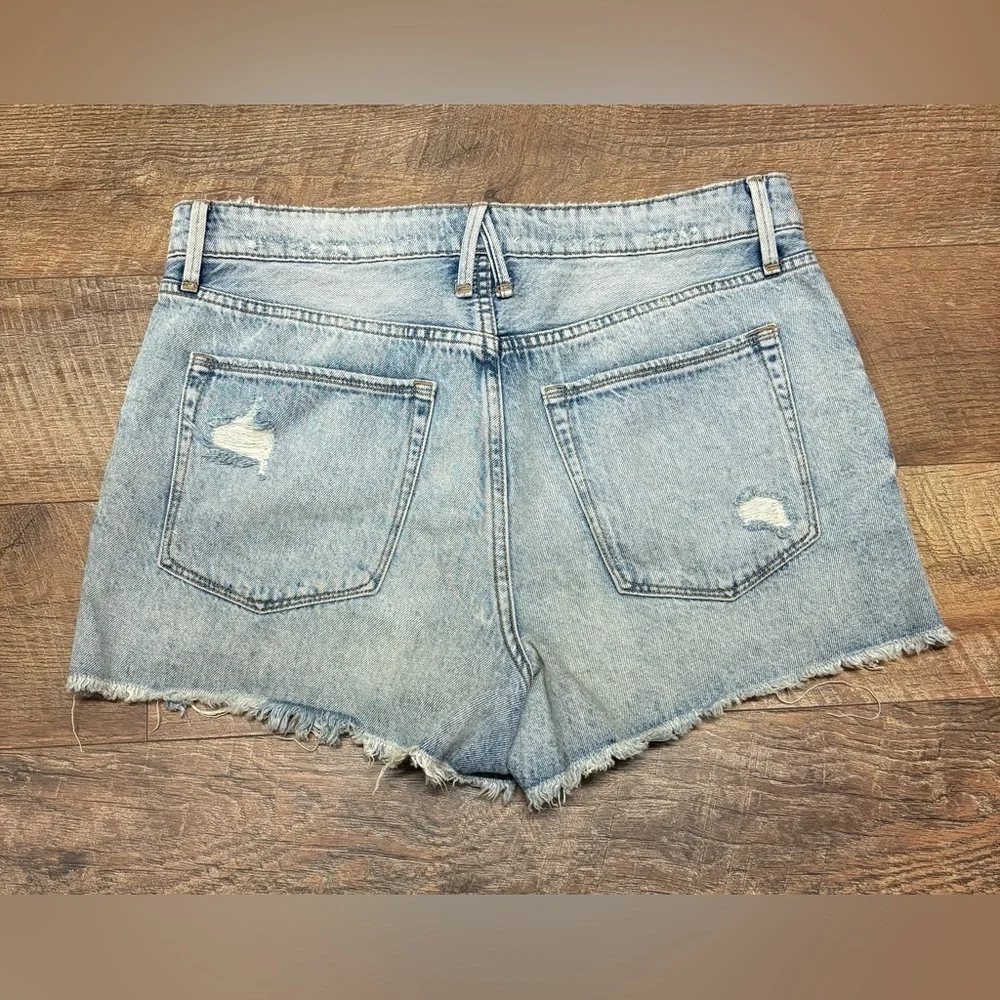 Good American High Rise 100% Cotton Distressed Denim Shorts Size 10 - Picture 4 of 4